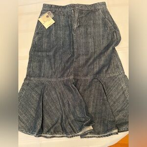 BNWT Jean skirt